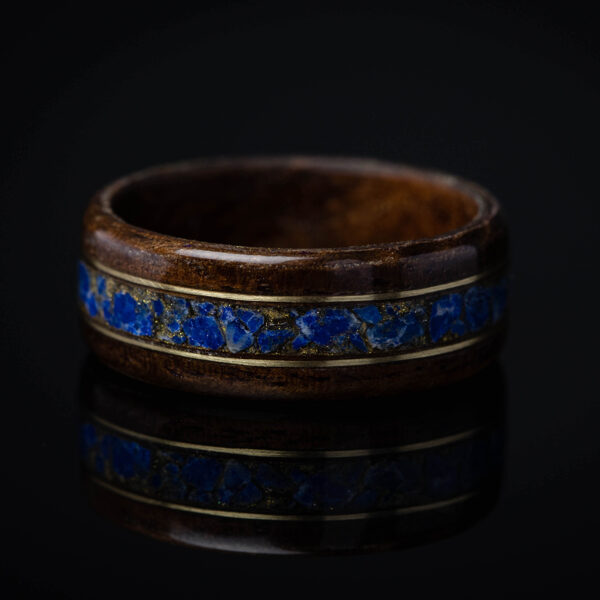 Walnut ring with lapis