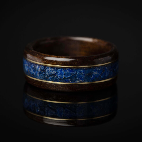 Walnut ring with lapis